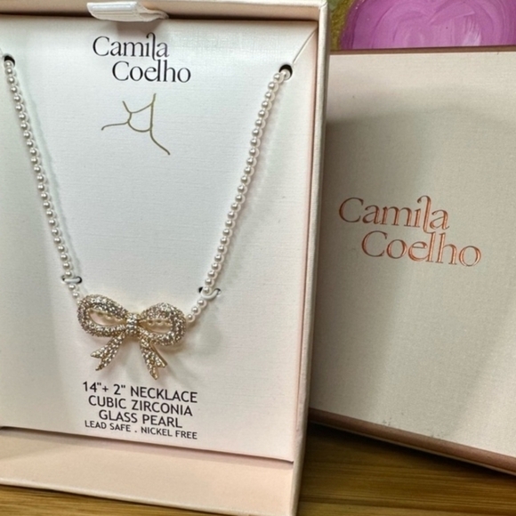 🔹️Camila Coelho🔹️ Cubic Zirconia Bow Glass pearls 14" Necklace  NWT! - Picture 2 of 5